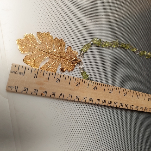 Gold Skelton leaf Olivine crystal necklace 22in 3in pendant - Picture 4 of 5